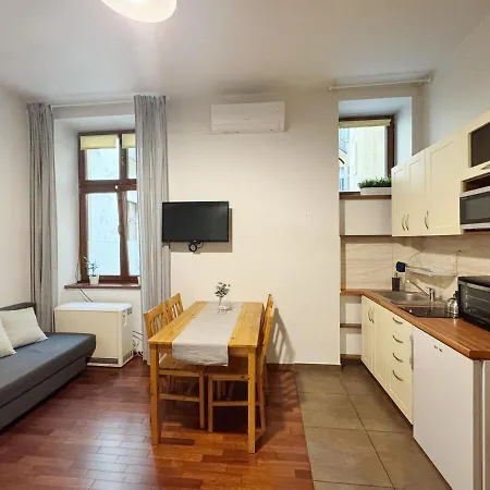 Cozy Paulinska 아파트